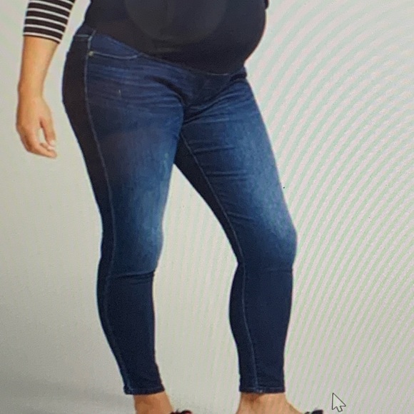 Ingrid & Isabel Maternity |Size 2/26R| Skinny Entubado Jeans w/ Crossover Panel - Picture 4 of 10